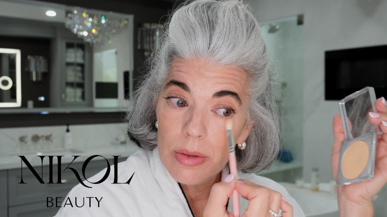 Nikol Johnson applying her quick everyday morning makeup routine