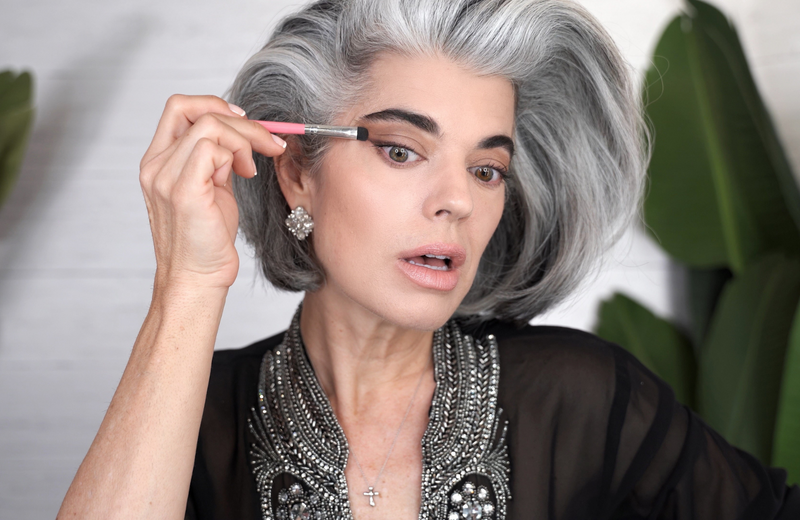 The Reverse Eyeliner Trick For Hooded, Droopy, Aging Eyes